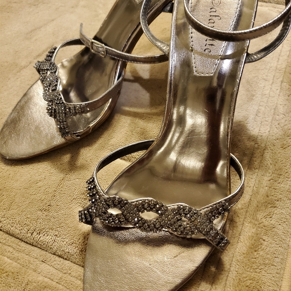 shoes - Picture 4 of 15